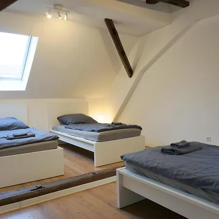 11 Monteursapartments Zur Alleinnutzung كلينغنبرغ آم ماين