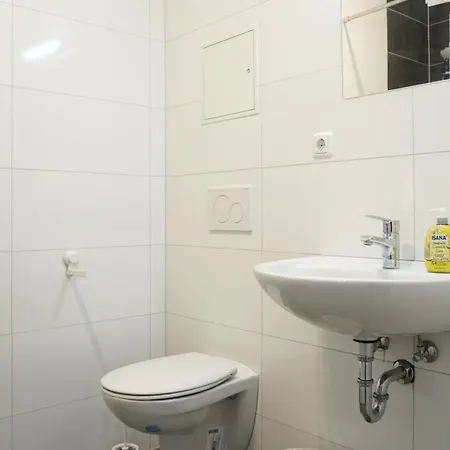 11 Monteursapartments Zur Alleinnutzung كلينغنبرغ آم ماين